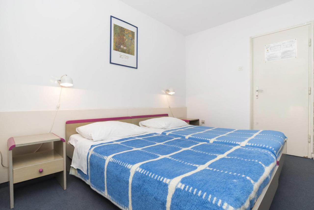 Guest House Adriatic أوماغ المظهر الخارجي الصورة