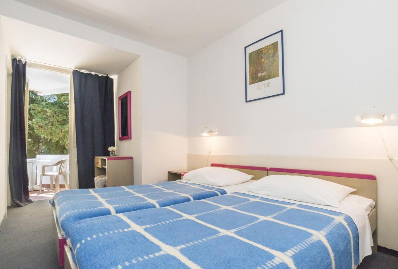 Guest House Adriatic أوماغ المظهر الخارجي الصورة