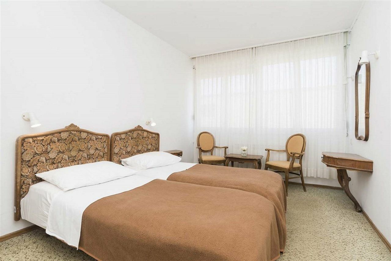 Guest House Adriatic أوماغ المظهر الخارجي الصورة